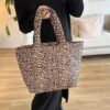 Leo Shopper 1