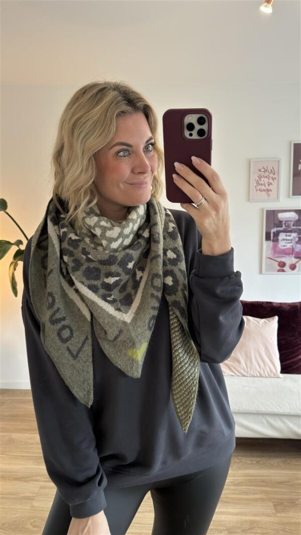 Kuschelschal leo olive