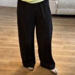 Bundfaltenhose schwarz